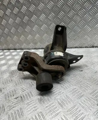 Hyundai ix35 Engine mount bracket