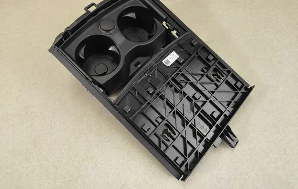BMW 5 G30 G31 G38 Glove box central console 9330629 6801508