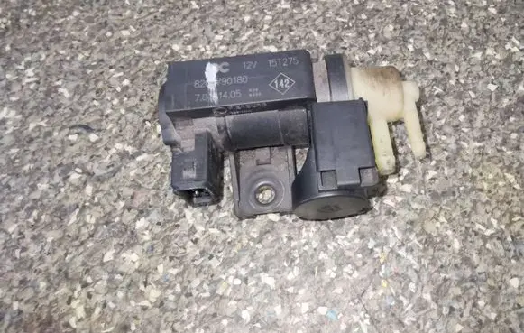 Nissan Juke I F15 Turbo solenoid valve 8200790180