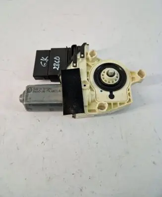Seat Altea Rear door window regulator motor 5P0839401