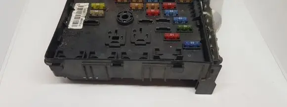Volkswagen Touran I Fuse module 3C0937125
