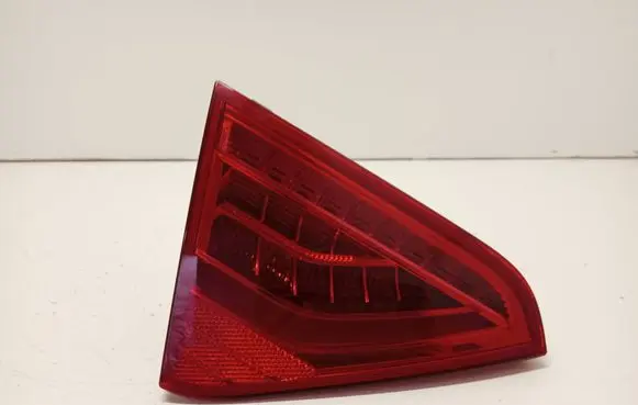 Audi A5 8T 8F Tailgate rear/tail lights 8T0945093C 21200106
