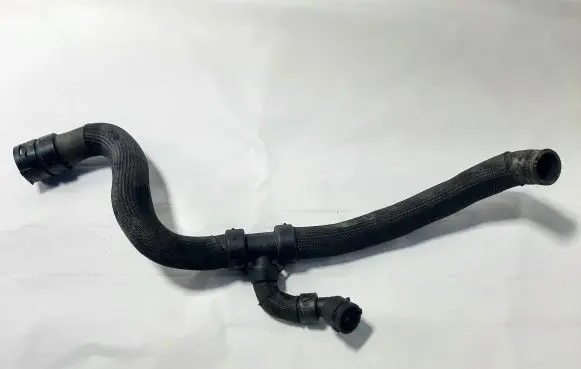 Volvo XC70 Engine coolant pipe/hose 31355200