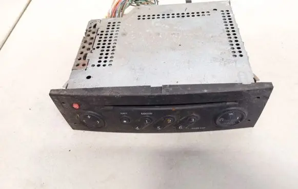 Renault Megane II Radio/CD/DVD/GPS head unit 8200256141 8200256141-c