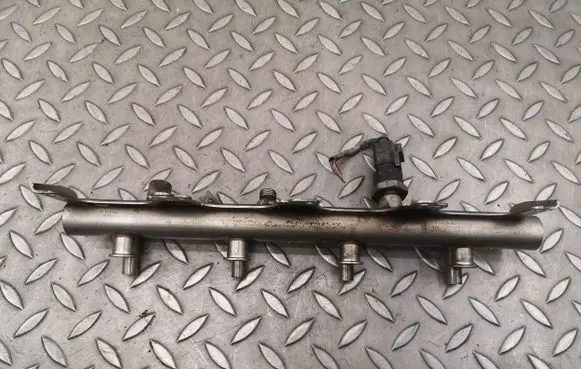 Audi A4 S4 B7 8E 8H Fuel main line pipe 06F133317G 06D906051A