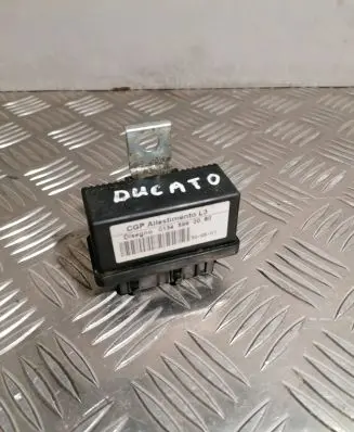 Coolant fan relay