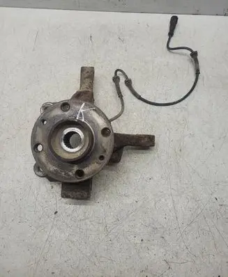Renault Modus Front wheel hub spindle knuckle