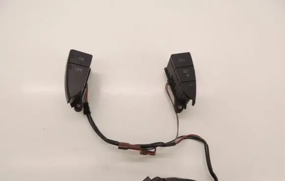 Ford Mondeo Mk III Steering wheel buttons/switches 1S7T9E740AE D176