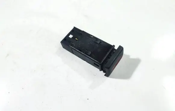 Land Rover Freelander Hazard light switch YUG102372 03035015
