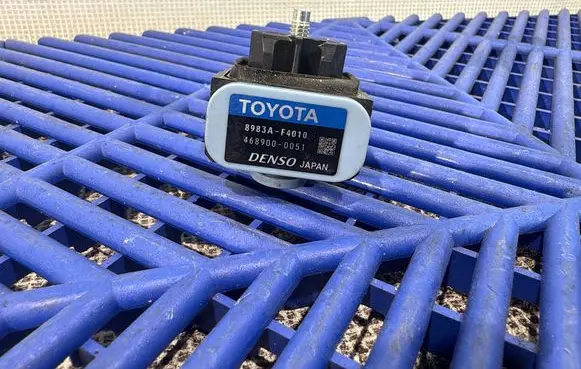 Toyota C-HR I Airbag deployment crash/impact sensor 8983AF4010 4689000051