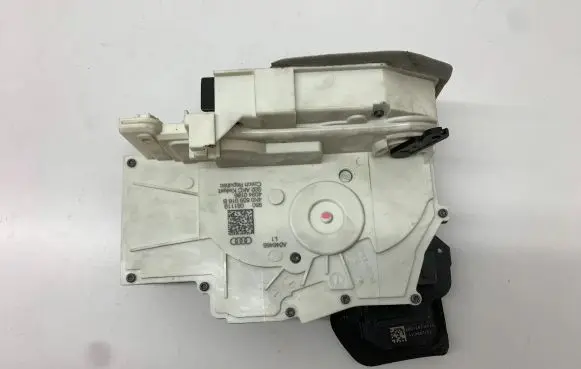 Porsche Taycan 9J1 Rear door lock 4n0839016b