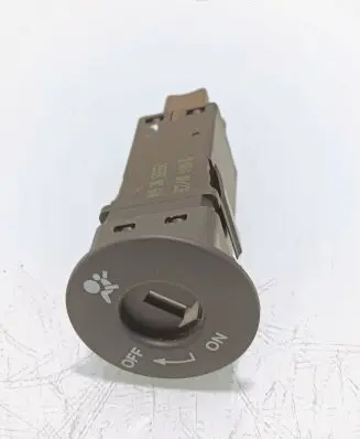 Passenger airbag on/off switch