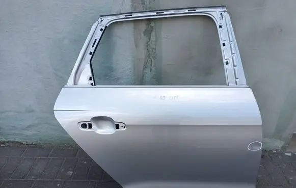 Audi A4 S4 B9 8W Rear door