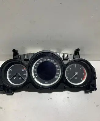 Mercedes-Benz C W204 Speedometer (instrument cluster) A2049004008