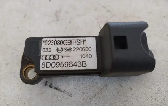 Audi A4 S4 B5 8D Airbag deployment crash/impact sensor 8D0959643B