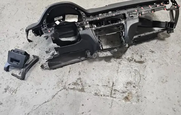 BMW X5 F15 Dashboard 2721421655900 UM2700T2 15W10054
