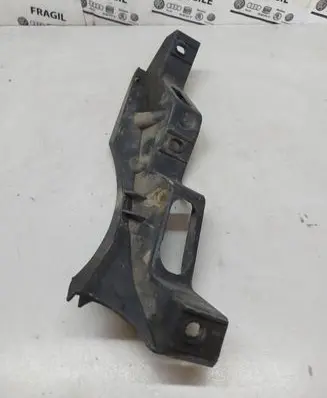 Volkswagen PASSAT B6 Front bumper mounting bracket 3C0807889