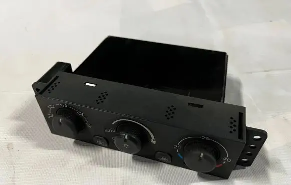 Mitsubishi Lancer Climate control unit MR513281 CAB502A020