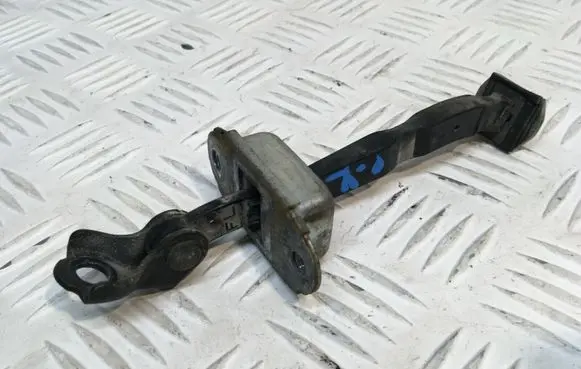 Nissan X-Trail T31 Front door check strap stopper