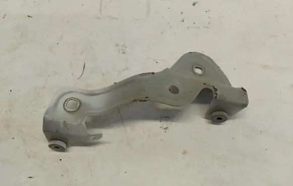 BMW 4 G22 G23 G24 G26 Fender mounting bracket