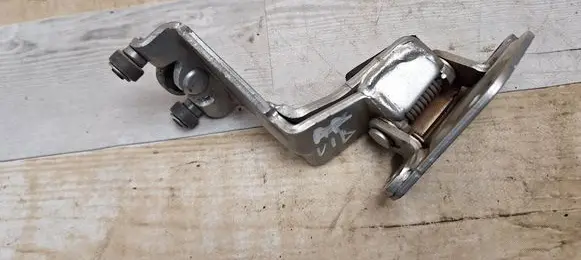 Toyota Previa (XR30, XR40) II Sliding door middle roller runner 