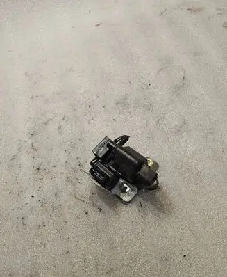Audi V8 High voltage ignition coil 443905105c