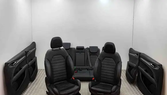Alfa Romeo Stelvio Interior set 156149832 156197052