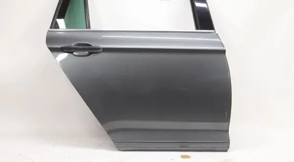 Volkswagen PASSAT B8 Front door 5784732