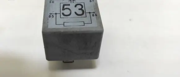 Volkswagen Golf IV Other relay 141951253B