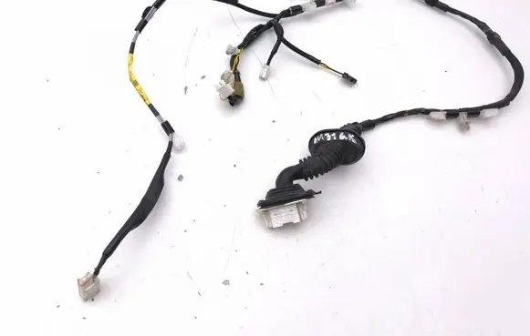 Toyota Prius (XW30) Rear door wiring loom 8215447310