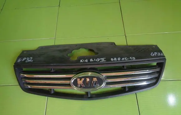 KIA Rio Front bumper upper radiator grill ATRAPKA GP32