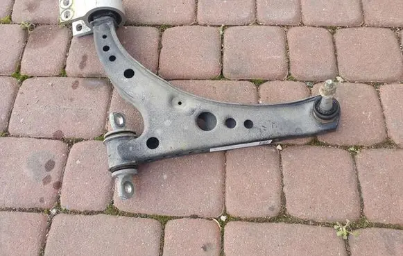 Opel Astra K Front lower control arm/wishbone 39089344
