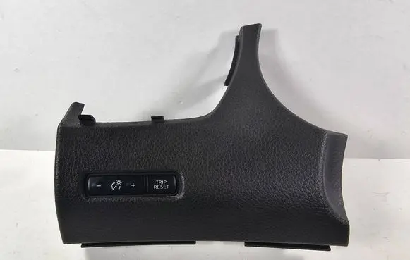 Nissan Qashqai Dashboard side end trim 684104EH1A