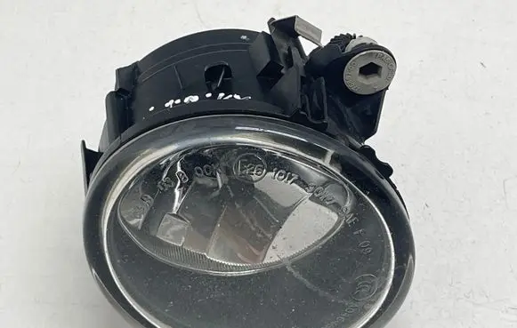 BMW X1 F48 F49 Front fog light 723878810 17571112