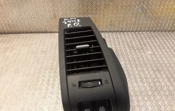 Dashboard air vent grill cover trim
