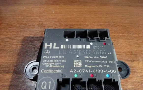 Mercedes-Benz E W212 Door control unit/module A2189009604