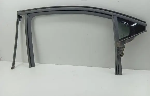 Opel Mokka B Rear vent window glass 43R00101 9641995280 9641966180
