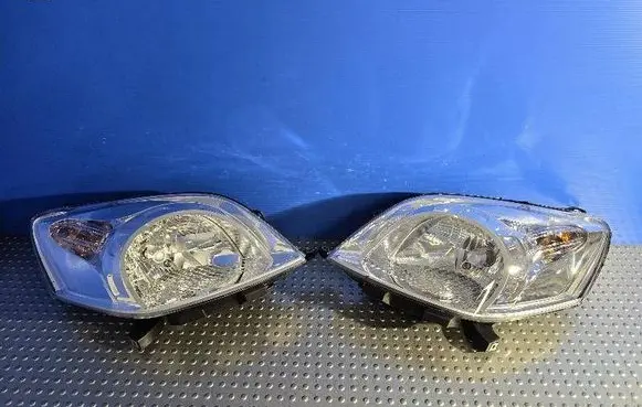Fiat Fiorino Headlight/headlamp 086611158R