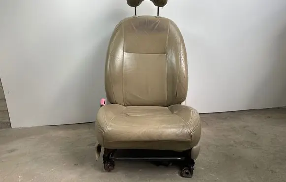 Toyota Prius (XW20) Front driver seat 