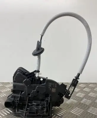 Volkswagen T-Roc Front door lock 3J1837016