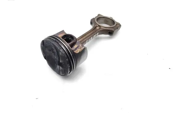Nissan Pulsar Piston with connecting rod HRA2DDT