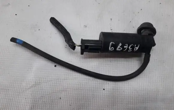 Honda CR-V Windscreen/windshield washer pump