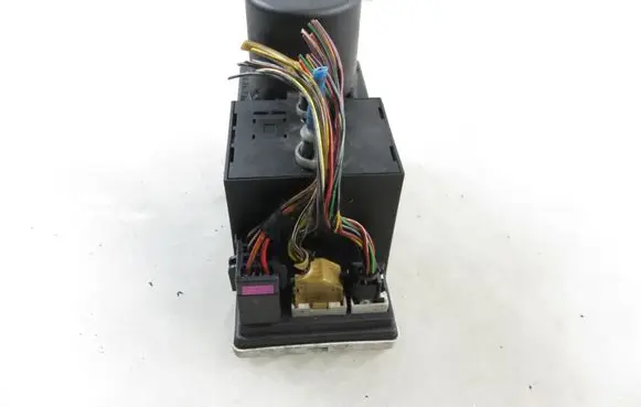 Audi A3 S3 8L Central locking vacuum pump 8L0862257L