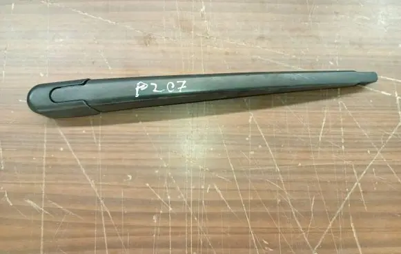 Peugeot 207 Rear wiper blade arm 