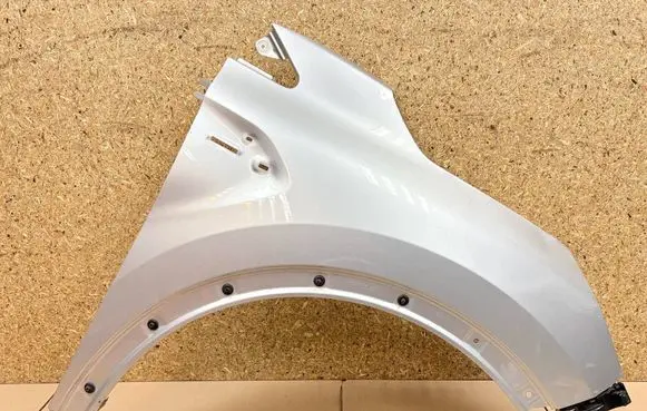 Renault Captur II Fender 631009055R