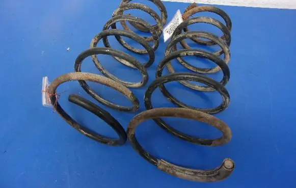 Ford Mondeo MK II Rear coil spring