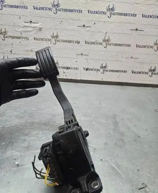 Ford Focus C-MAX Accelerator throttle pedal 3m519f836af