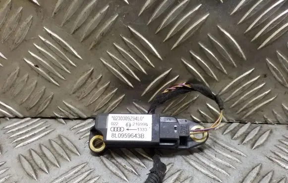Audi A3 S3 8L Airbag deployment crash/impact sensor 8L0959643B