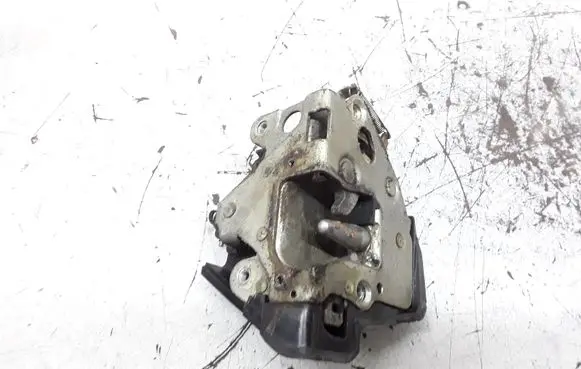 Mercedes-Benz 200 300 W123 Rear door lock