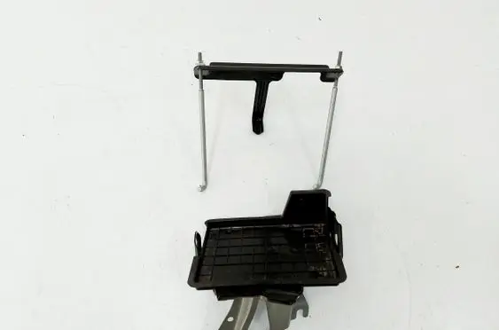 Honda HR-V Battery box tray 31521-TZB-J00